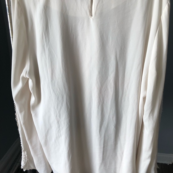 +PLUS SIZE BLOUSE - Picture 4 of 5